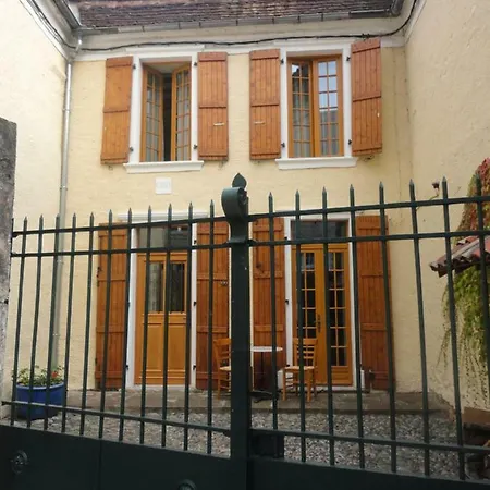 Le Pelerine *